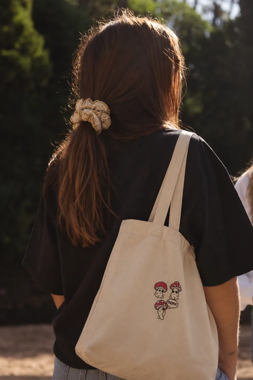 Scrunchie Mekie Dourado, imagem 2 de 3
